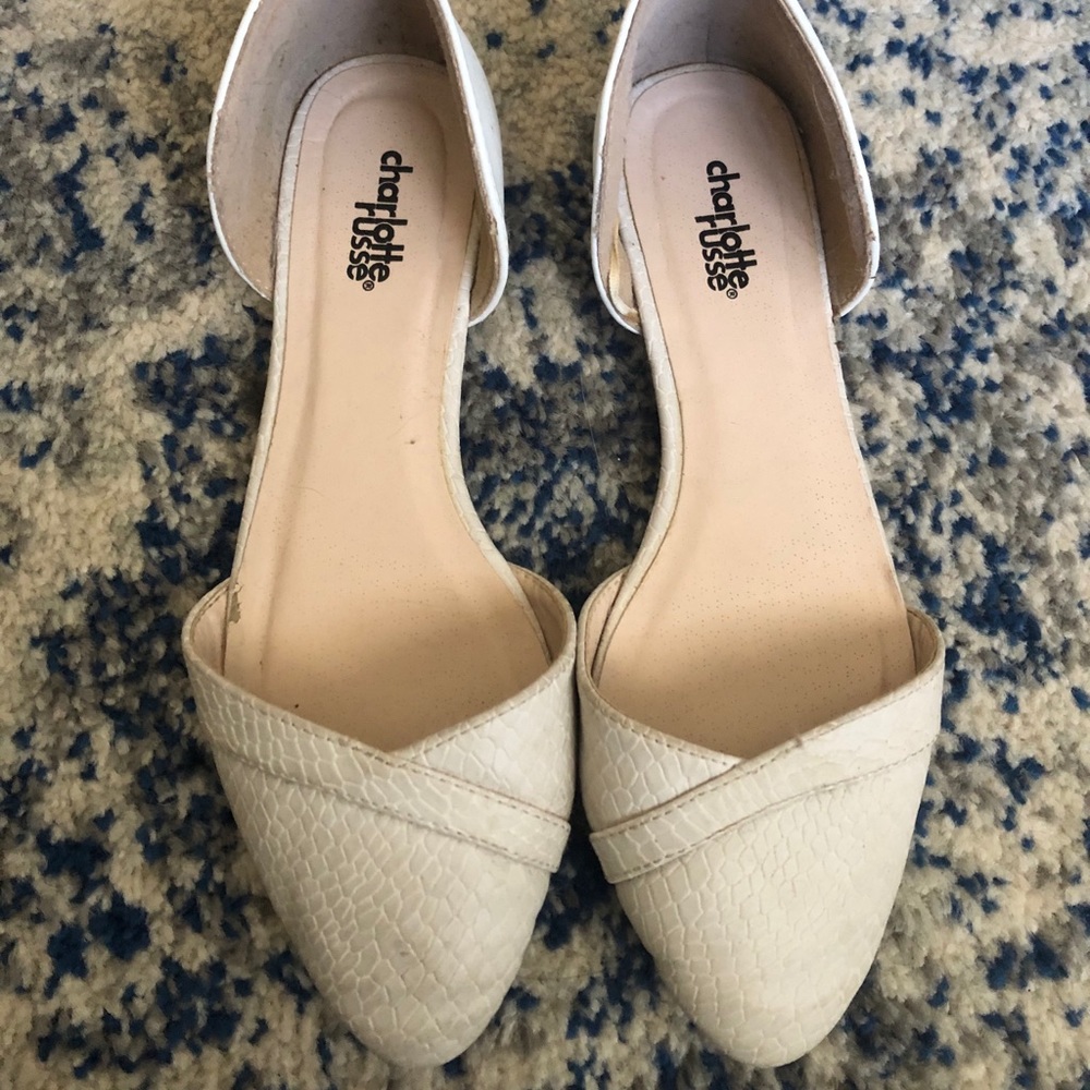 Off white dress flats. Size 7.